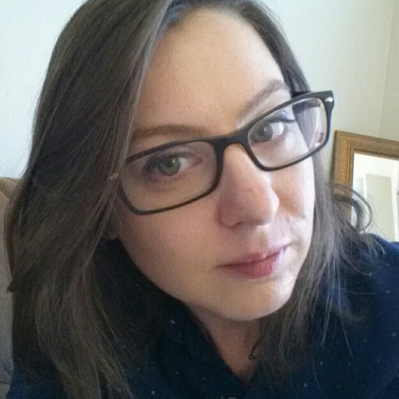 Profile Picture of Sarah Viramontez (@sarahviramontez) on Poshmark