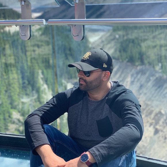 Profile Picture of Umair Mughal (@umairmughal) on Poshmark