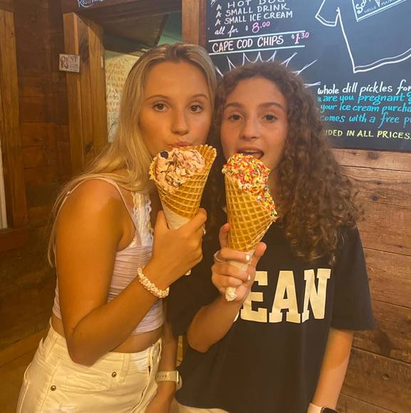 Profile Picture of Kelly Olmstead masline (@kmasline2020) on Poshmark