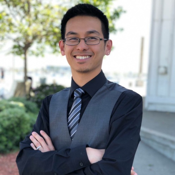 Profile Picture of Max Leung (@chinican510) on Poshmark
