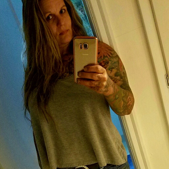 Profile Picture of Dayle Hollis (@inkgurlee) on Poshmark