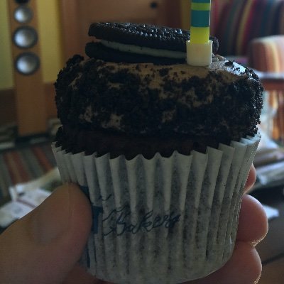 Profile Picture of Kevin (@LandoCakes) on Twitter
