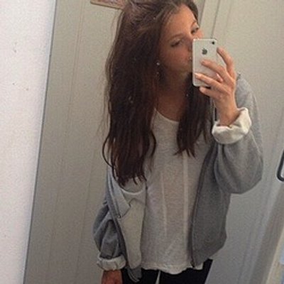 Profile Picture of Cassie//read Bio (@psicologagdrs) on Twitter