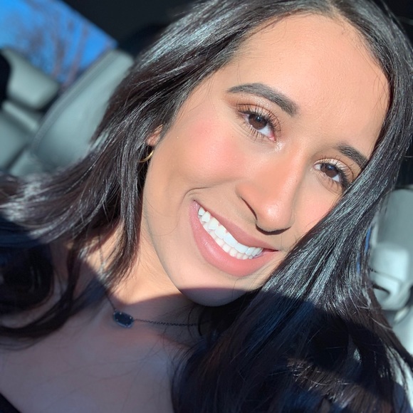 Profile Picture of Kaitlyn Strassner (@kstrassner) on Poshmark