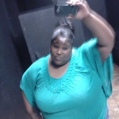 Profile Picture of Ashley Thibodeaux (@pbarbie212) on Twitter