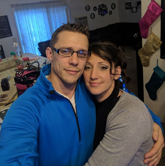 Profile Picture of Jasonpoinciana Dellinger (@pdellinger79) on Poshmark