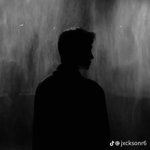 Profile Picture of James Morley (@vqpy) on Poshmark