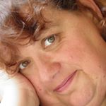 Profile Picture of Bobbi Kyle (@bobbiwithaneye) on Instagram