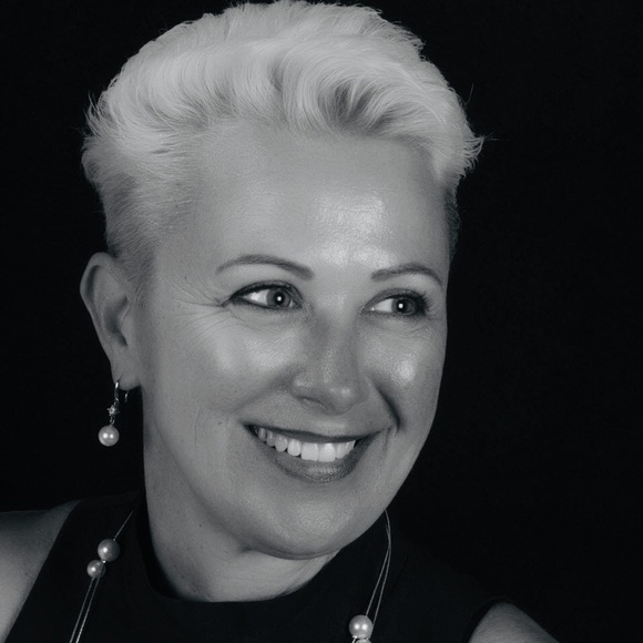 Profile Picture of Dagmar Bradsher (@sweetness1365) on Poshmark