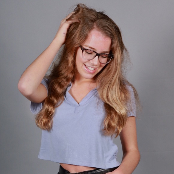 Phoebe Balcken - Poshmark Profile Picture of Phoebe Balcken (@phoebebalcken) on Poshmark