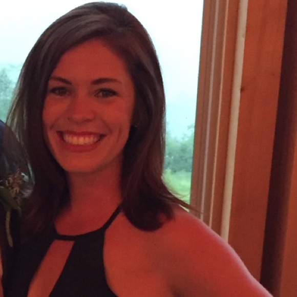 Profile Picture of Meg Sullivan (@megsullivan3186) on Poshmark