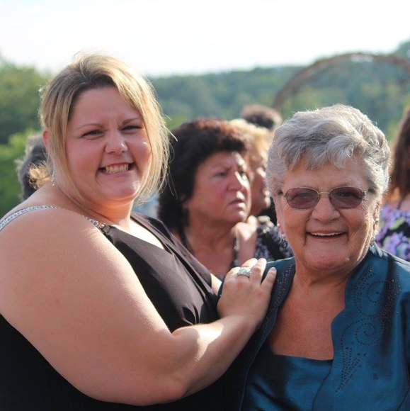 Profile Picture of Angala Decapio (@aldecapio) on Poshmark