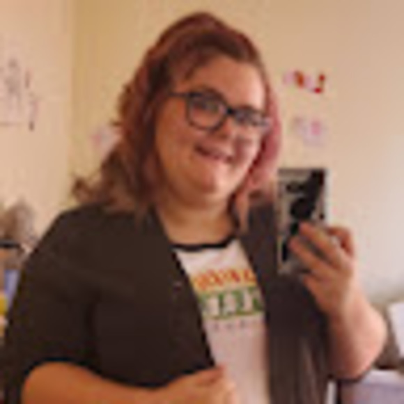 Profile Picture of Sabrina Breighner (@sbreig4409) on Poshmark