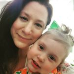 Profile Picture of April Samuelson (@apeeca) on Instagram