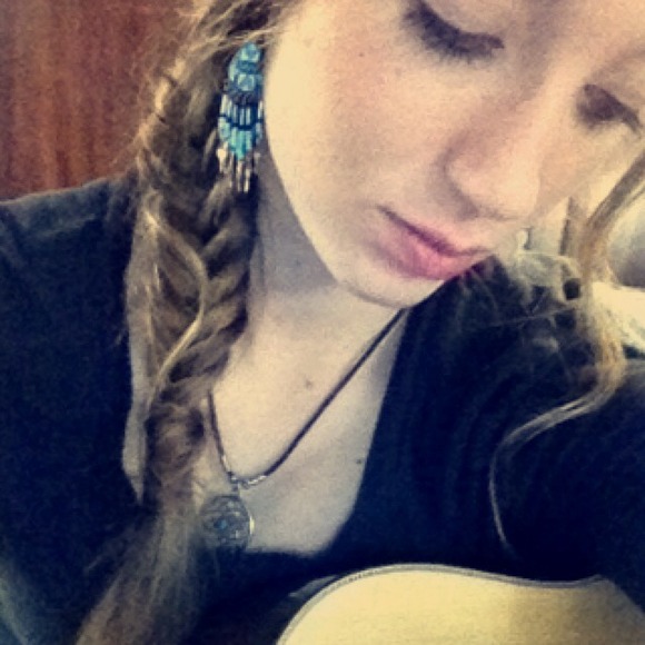 Profile Picture of Briana Winkler (@brianawink) on Poshmark