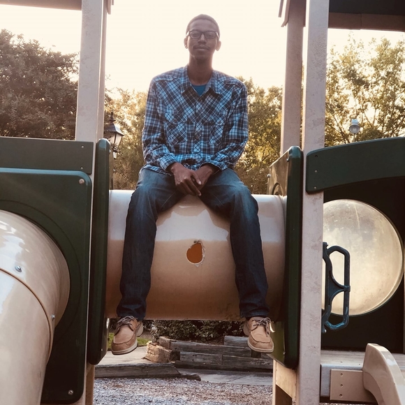 Profile Picture of Leo Holmes (@lj500) on Poshmark