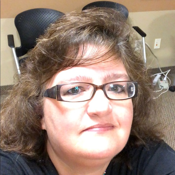 Profile Picture of Amie Spezzano (@amie_s) on Poshmark