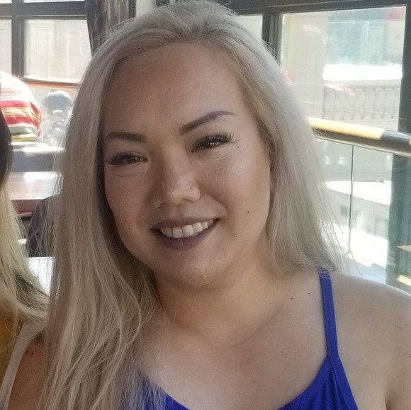 Sherl Aragona - Poshmark Profile Picture of Sherl Aragona (@sherlara9) on Poshmark