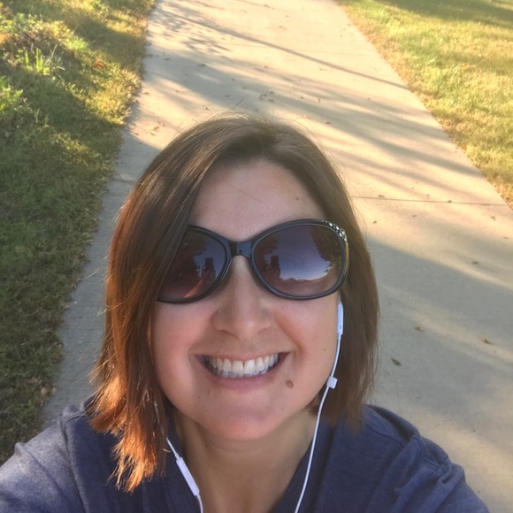 Profile Picture of Mindy Limback (@limbackm) on Poshmark