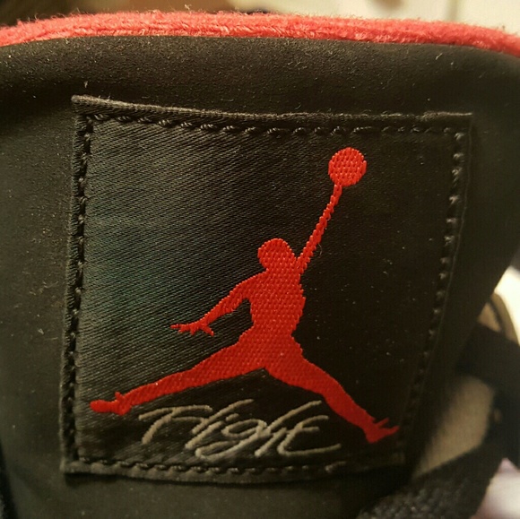 Profile Picture of Courtney Lancelin (@cslancelin) on Poshmark