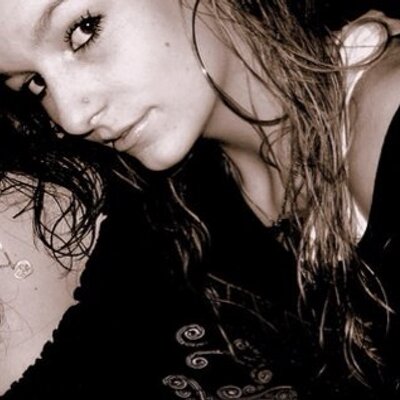 Profile Picture of Mariska (@MariskaPeter) on Twitter