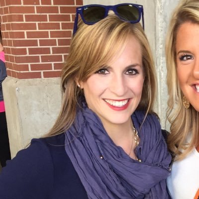 Profile Picture of Hillarie Deen (@jordandeen) on Twitter