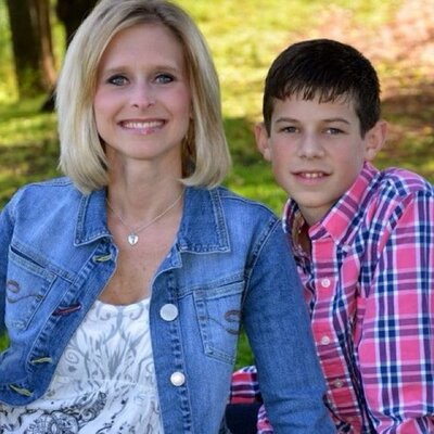 Profile Picture of Lisa Moates (@moates122398) on Twitter