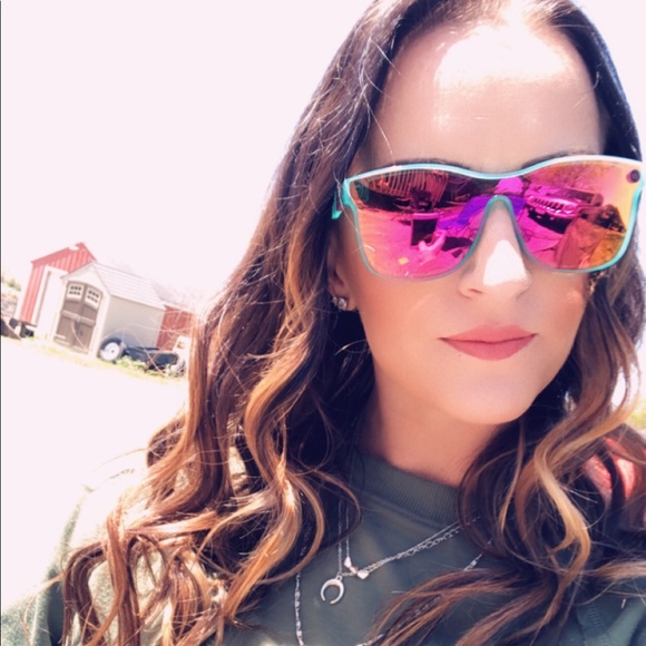 Profile Picture of Cassandra Wickham (@cass1308) on Poshmark