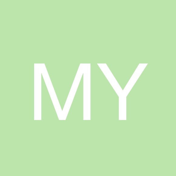 Profile Picture of Maria Yoder (@yoderiffic) on Poshmark