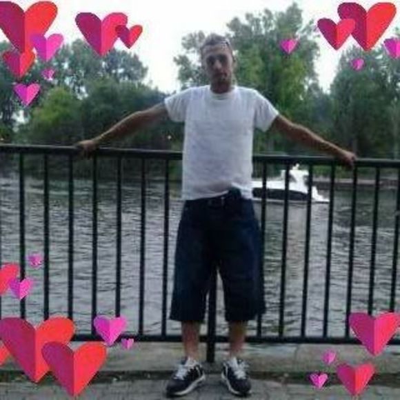 Profile Picture of Ronald Kerling (@rkerling0101) on Poshmark
