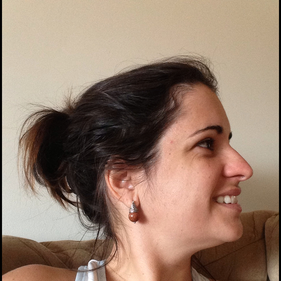 Profile Picture of Andressa Desouza (@andressa08) on Poshmark