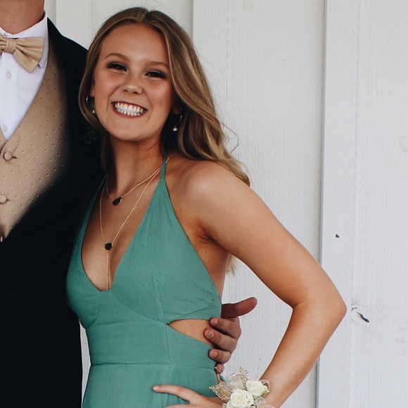 Profile Picture of Lexie Bailey (@baileyblexie) on Poshmark