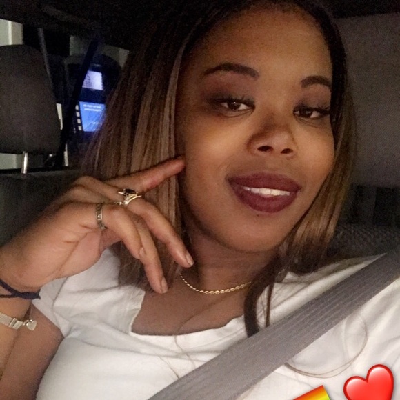 Profile Picture of Paulette Thompson (@goddessshay665) on Poshmark