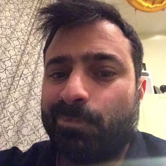 Profile Picture of Alex Bauman (@alibesure) on Poshmark