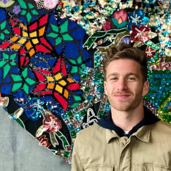Profile Picture of Tom Hemmingsen (@tomhem4) on Poshmark