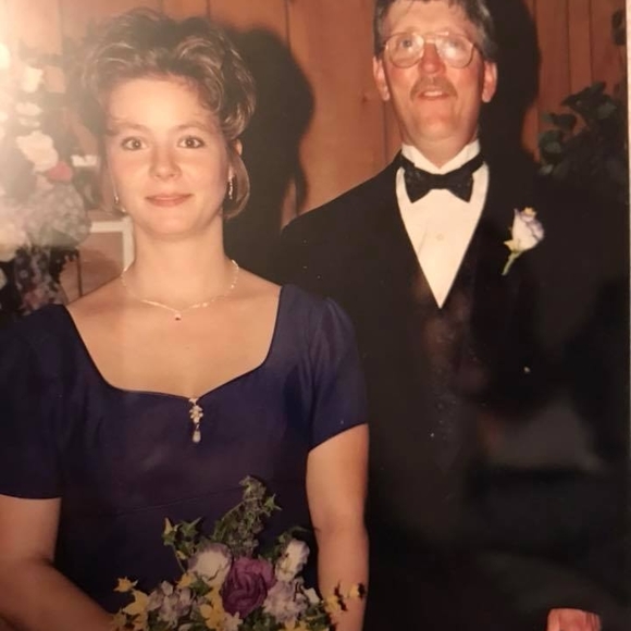 Profile Picture of Lori-rob Galey (@galey1972) on Poshmark