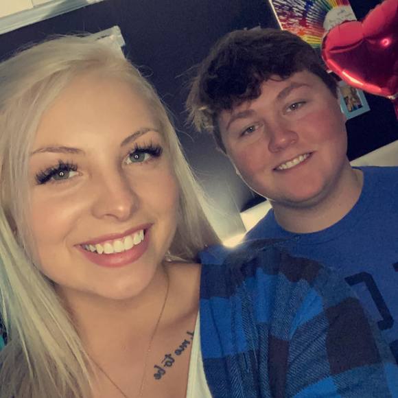 Profile Picture of Sierra Lonkert (@sierranichole_) on Poshmark