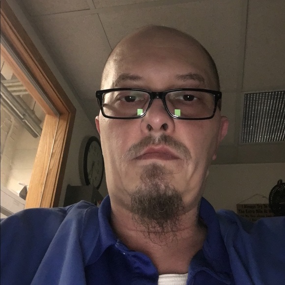 Profile Picture of Chris Zielinski (@chriszielinski) on Poshmark