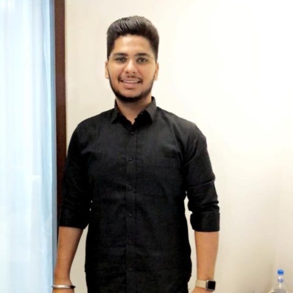 Profile Picture of Honey Grewal (@harshveerhoney) on Poshmark