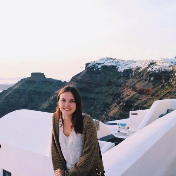 Profile Picture of Leah Sarnoff (@leahsarnoff) on Poshmark