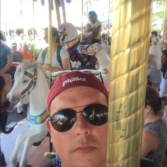 Profile Picture of Tim Koukoski (@tkoukoski) on Poshmark