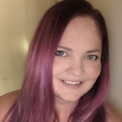 Profile Picture of Linda Foster (@lindafoster86) on Twitter