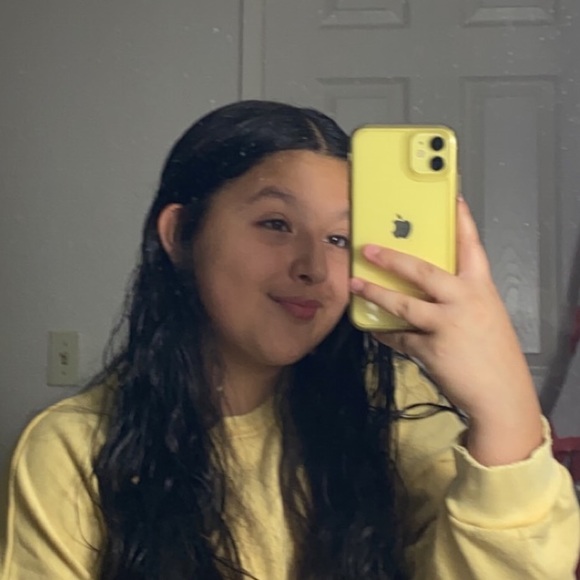 Profile Picture of Dalene Ramirez (@ramirez_darlene) on Poshmark