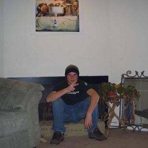 Profile Picture of Zachary Savage (@eyeonethewrite) on Myspace