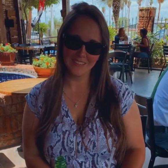 Profile Picture of Kelly Foale (@klf391) on Poshmark