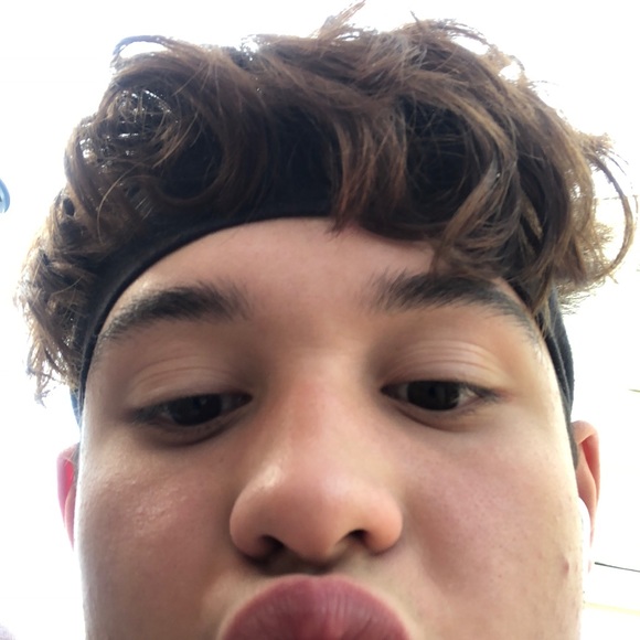 Profile Picture of Stanley Jimenez (@jjsttnin) on Poshmark