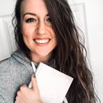 Profile Picture of Laura | Words & Life (@mywordsandlife) on Instagram