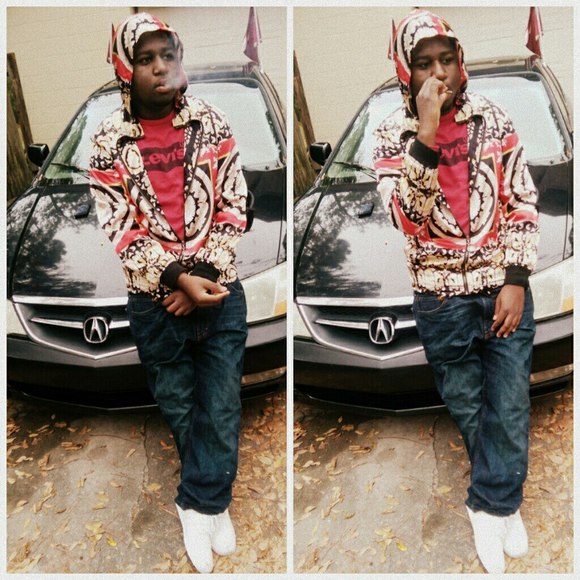 Profile Picture of Christopher Reddick (@kingmanolo) on Poshmark