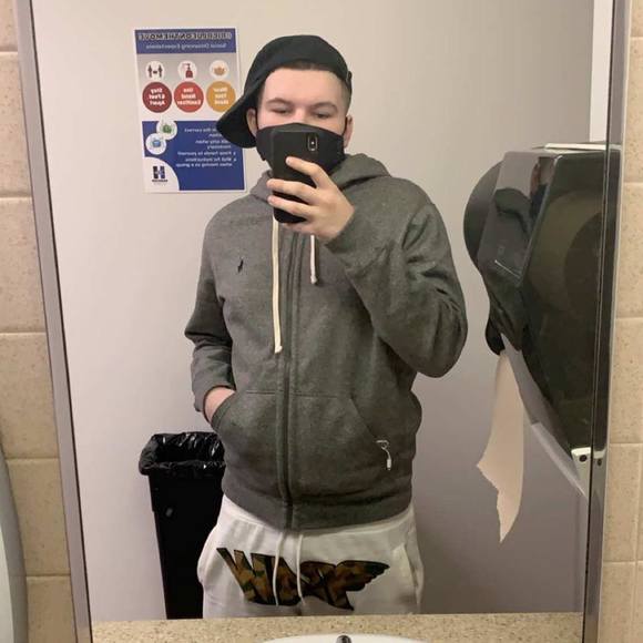 Profile Picture of Connor Bailey (@connorbailey513) on Poshmark