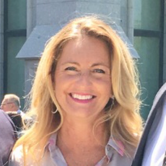 Profile Picture of Dianna Phillips (@diannaph) on Poshmark